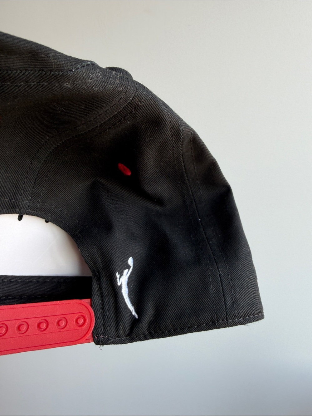 Indiana FEVER Embroidered Black Snapback Hat - Picture 3 of 7
